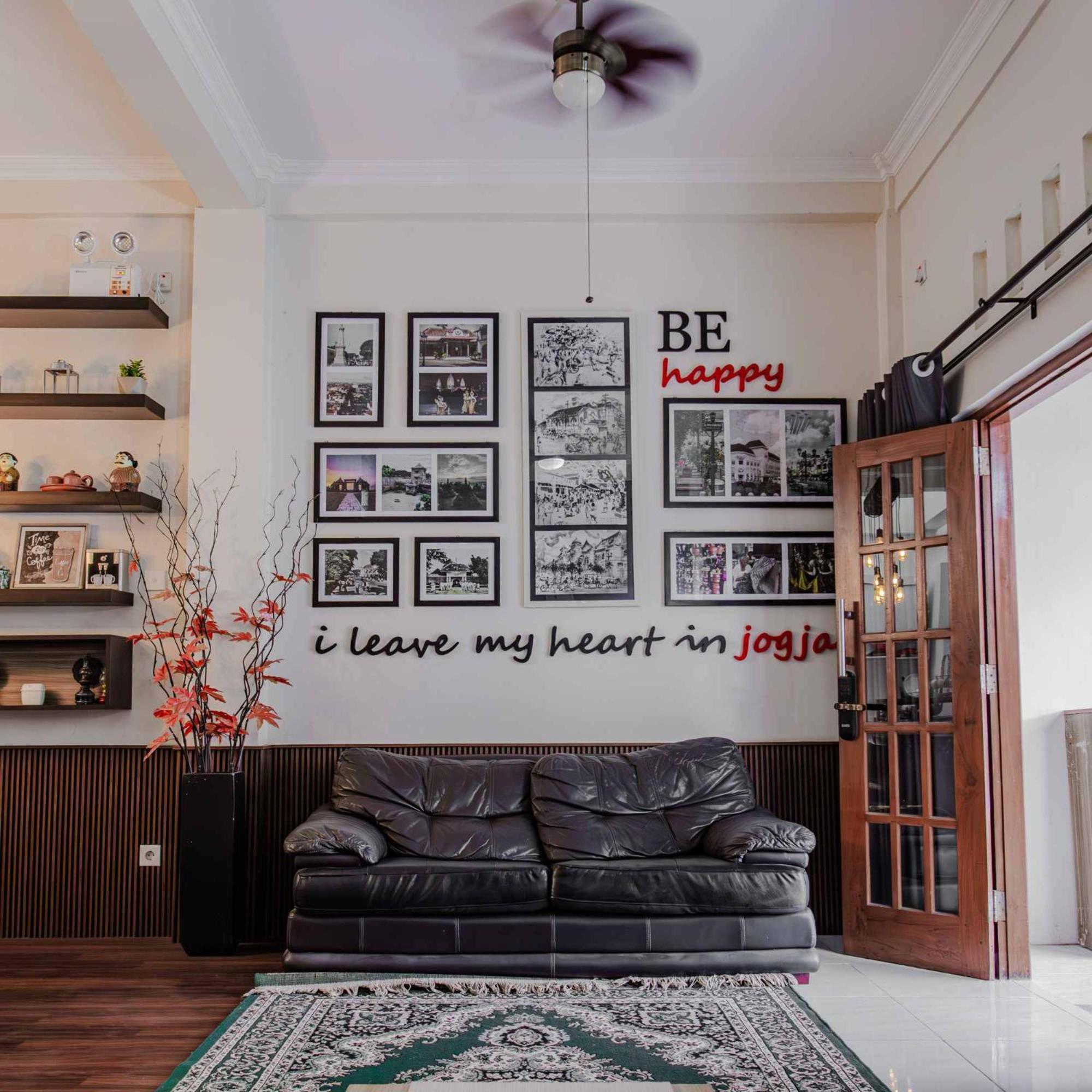 Inez Homestay Yogyakarta Exterior photo