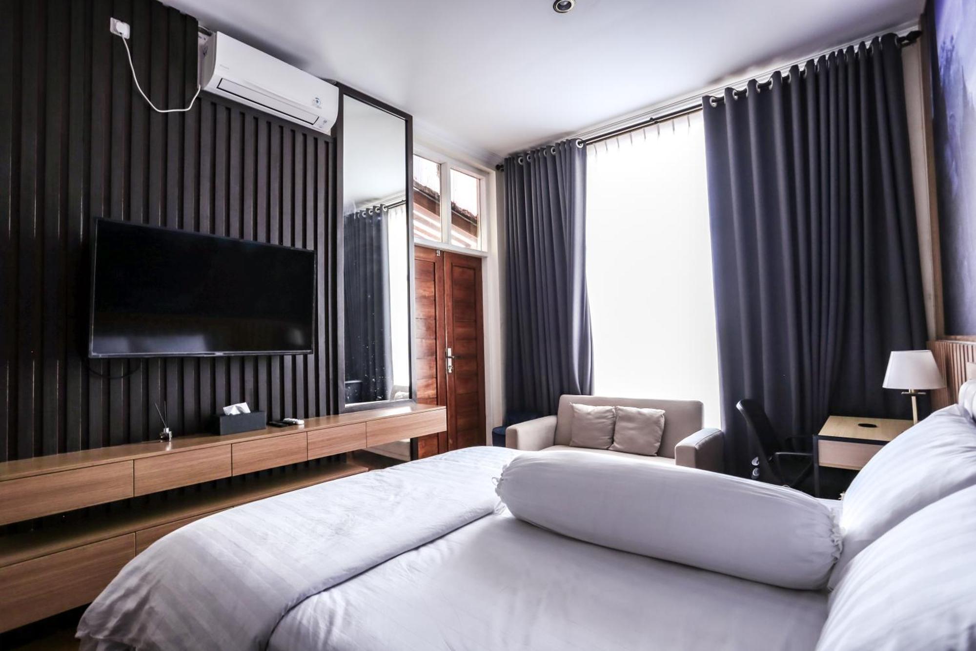 Inez Homestay Yogyakarta Exterior photo